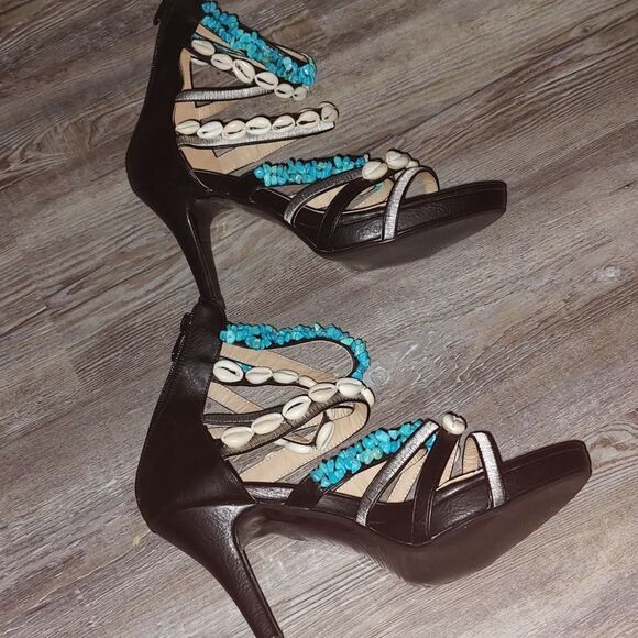Ashro  Guava  strappy Sandals  with seashells  and blue stones  Sz 8 - Picture 7 of 12